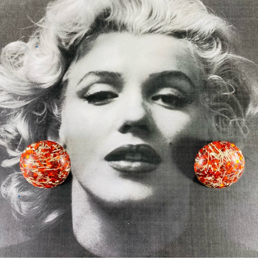 Vintage 50s 60s red and silver confetti lucite button clip on earrings